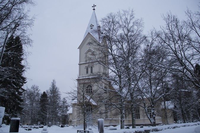 kuvia_Kirkko_Ylivieskan kirkko talvi (1)
